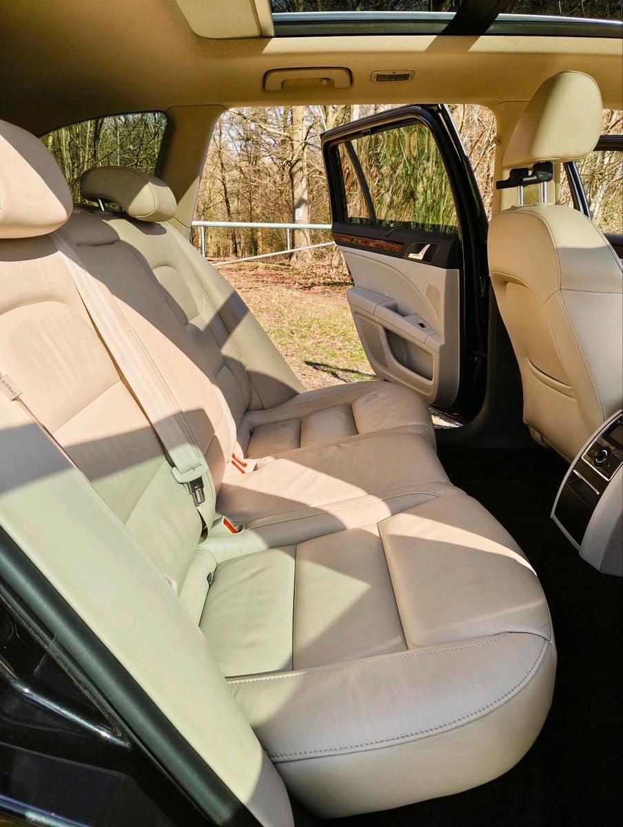 Skoda Superb 2011 — photo 7