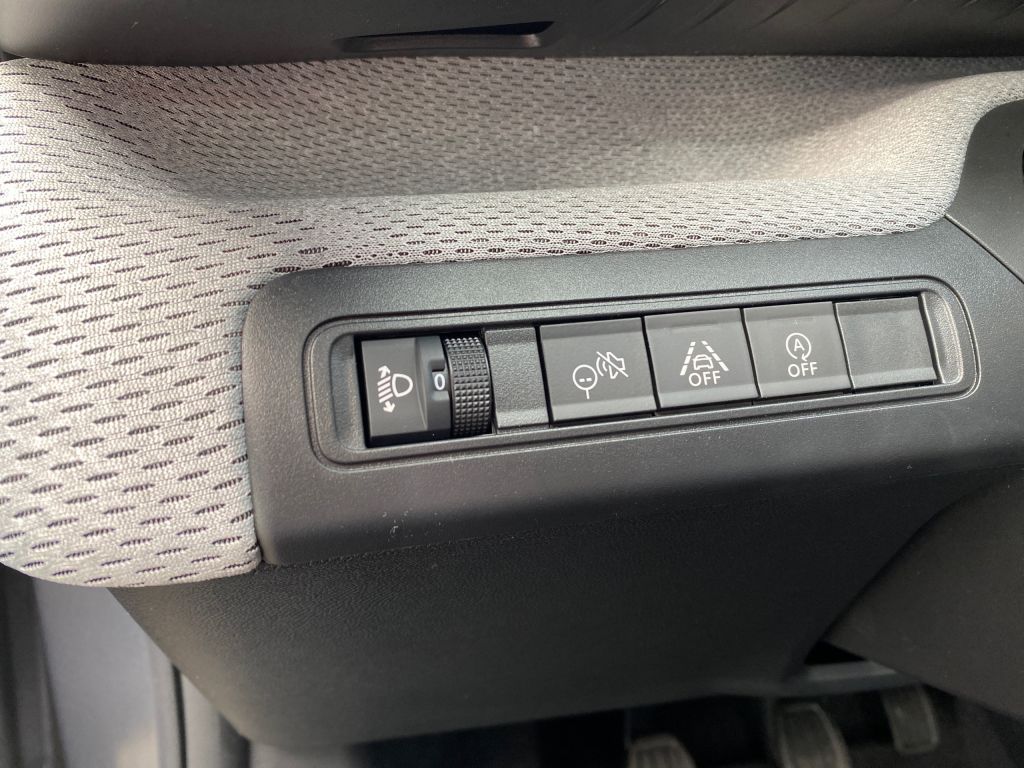 Fahrzeugabbildung Citroën C3 Turbo 100 MAX *Navi*Cam*LED*Klimaautomatik*