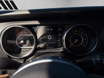 Jeep Wrangler - 11