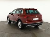 Volkswagen Tiguan 2.0TSI 4Motion Highline LED Navi Pano AHK - Volkswagen Tiguan: Rot