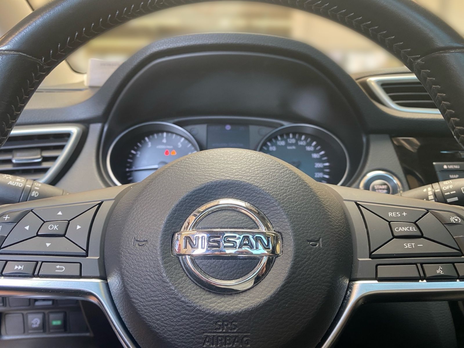 Fahrzeugabbildung Nissan Qashqai 1.3 DIG-T N-Connecta Automatik TCE 160