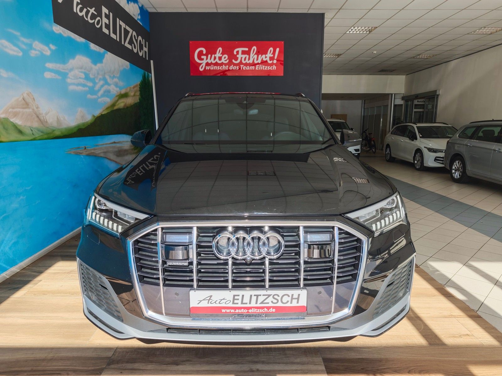 Fahrzeugabbildung Audi Q7 45 TDI quattro S line MATRIX AHK LR ACC NAVI
