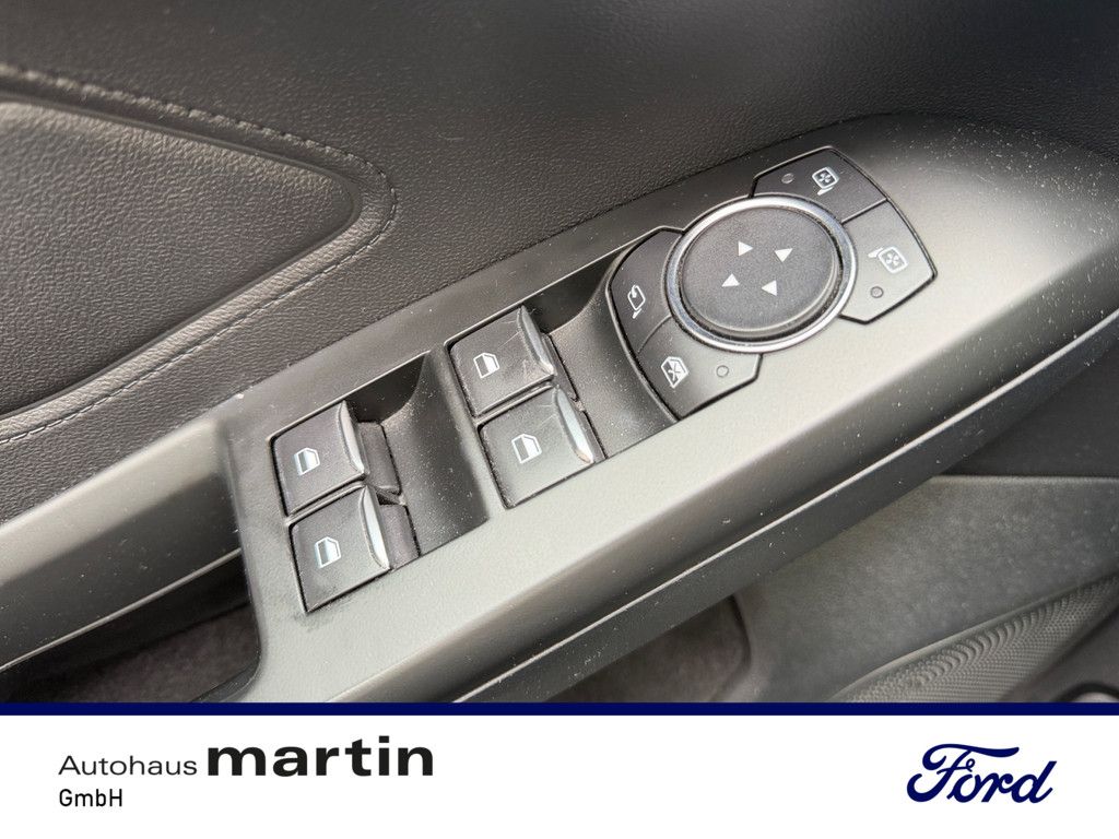 Fahrzeugabbildung Ford Focus 1.5 ST-Line PDC SHZ KAMERA NAVI AHK LED