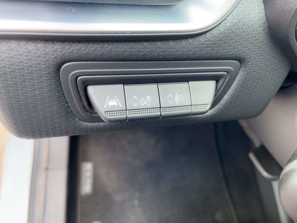 Fahrzeugabbildung Renault Clio EQUILIBRE SCe 65 Klima EPH