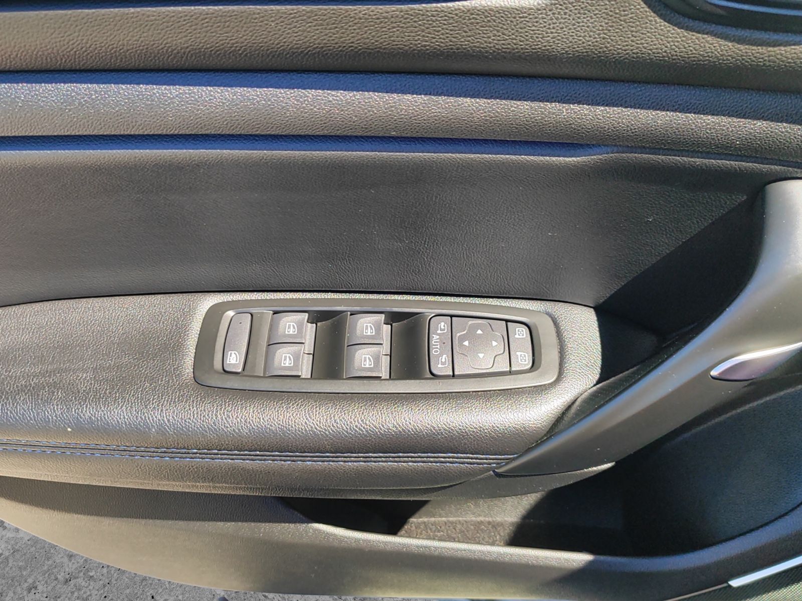 Fahrzeugabbildung Renault Megane IV Grandtour GT/Navi/Head-UP/Kamera/ACC/
