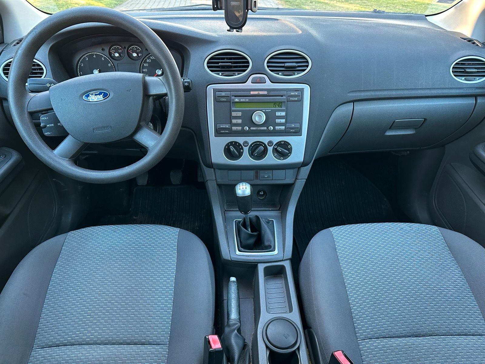 Ford Focus 2006 — photo 9