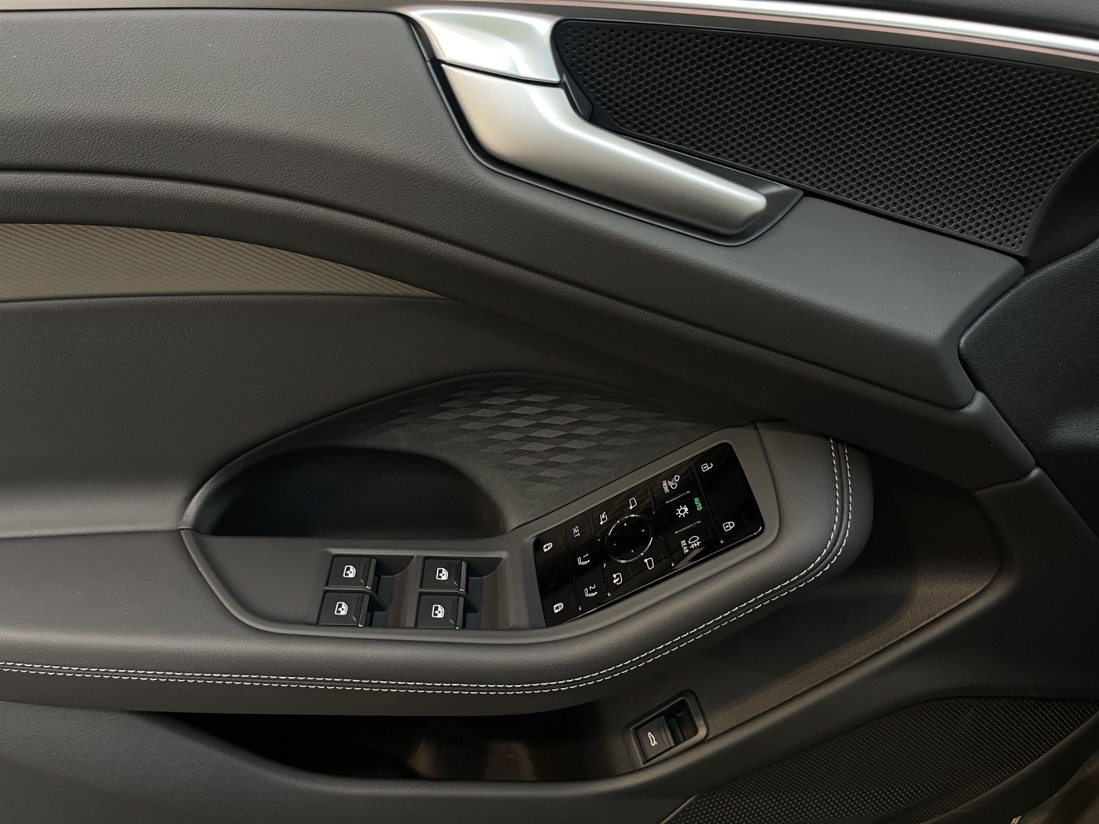 Audi A6 - Bild 8
