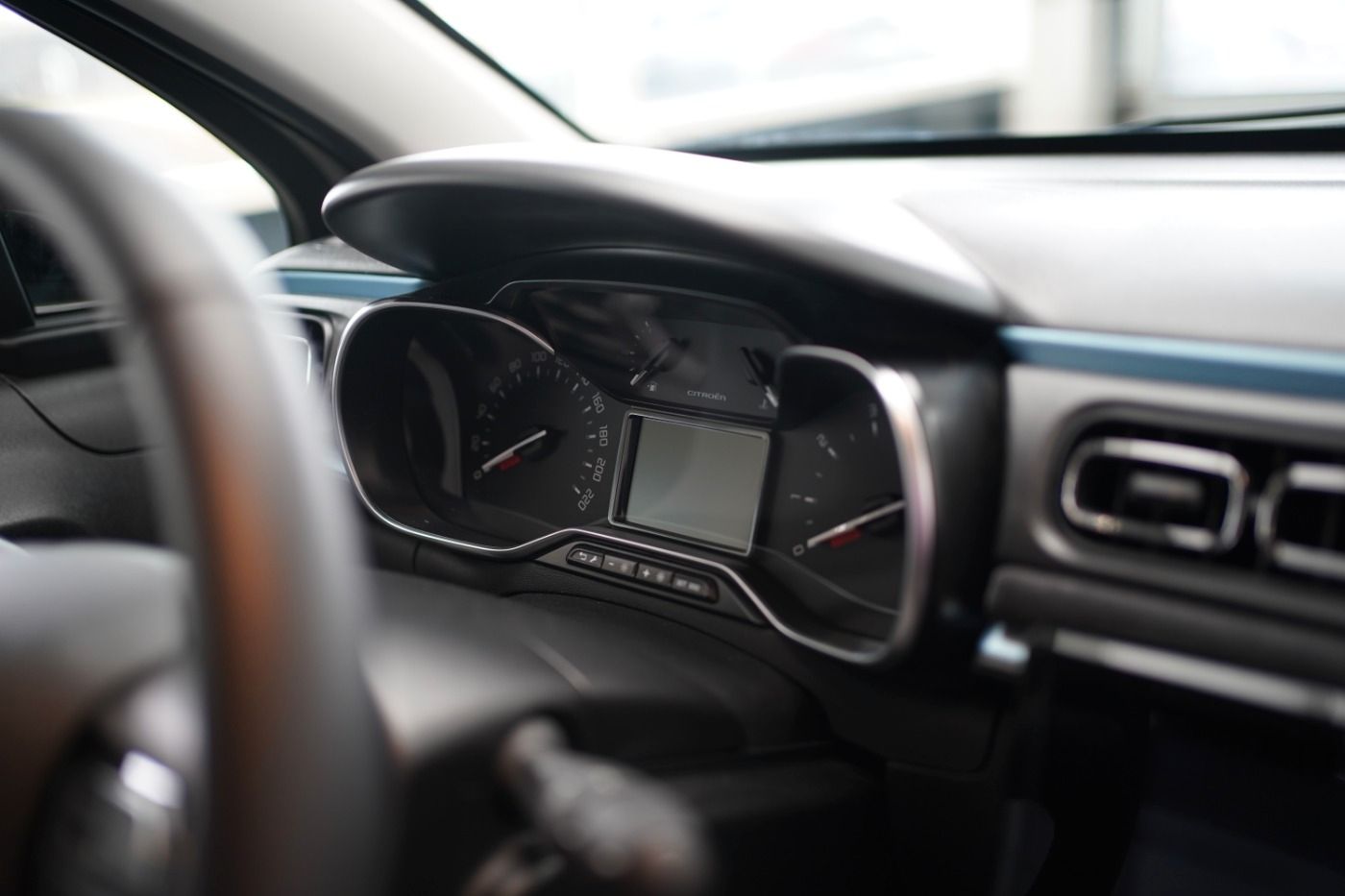 Fahrzeugabbildung Citroën C3 PureTech 110 EAT6 Elle Automatik Sitzheizung