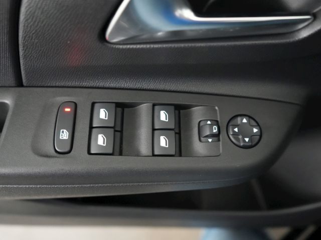 Corsa-e F EDITION 50kWH AT+NAVI+KEYLESS+KLIMAAUT