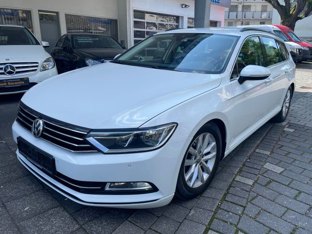 Volkswagen Passat Variant 2.0 tdi, DSG, Navi, PDC v&h