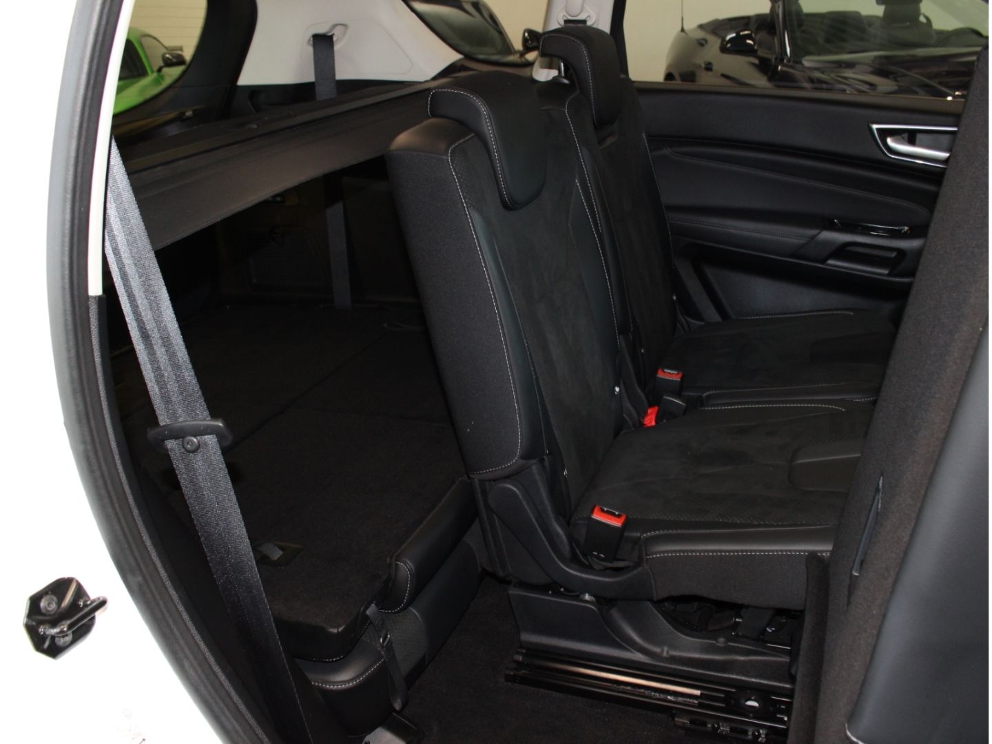 Fahrzeugabbildung Ford S-Max Titanium 2.0 TDCi 7-Sitzer 2.Hand*AHK*LED