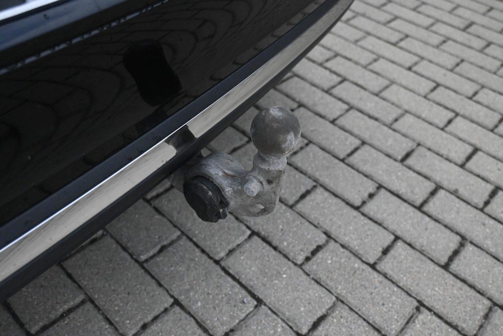 Fahrzeugabbildung Volvo V60 T6 Essential AWD*STHZG*PDC*AHK*Leder*LHZG*