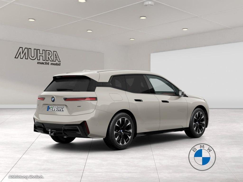 BMW iX xDrive60 M Sport 21" AHK Softclose Sitzbelüft