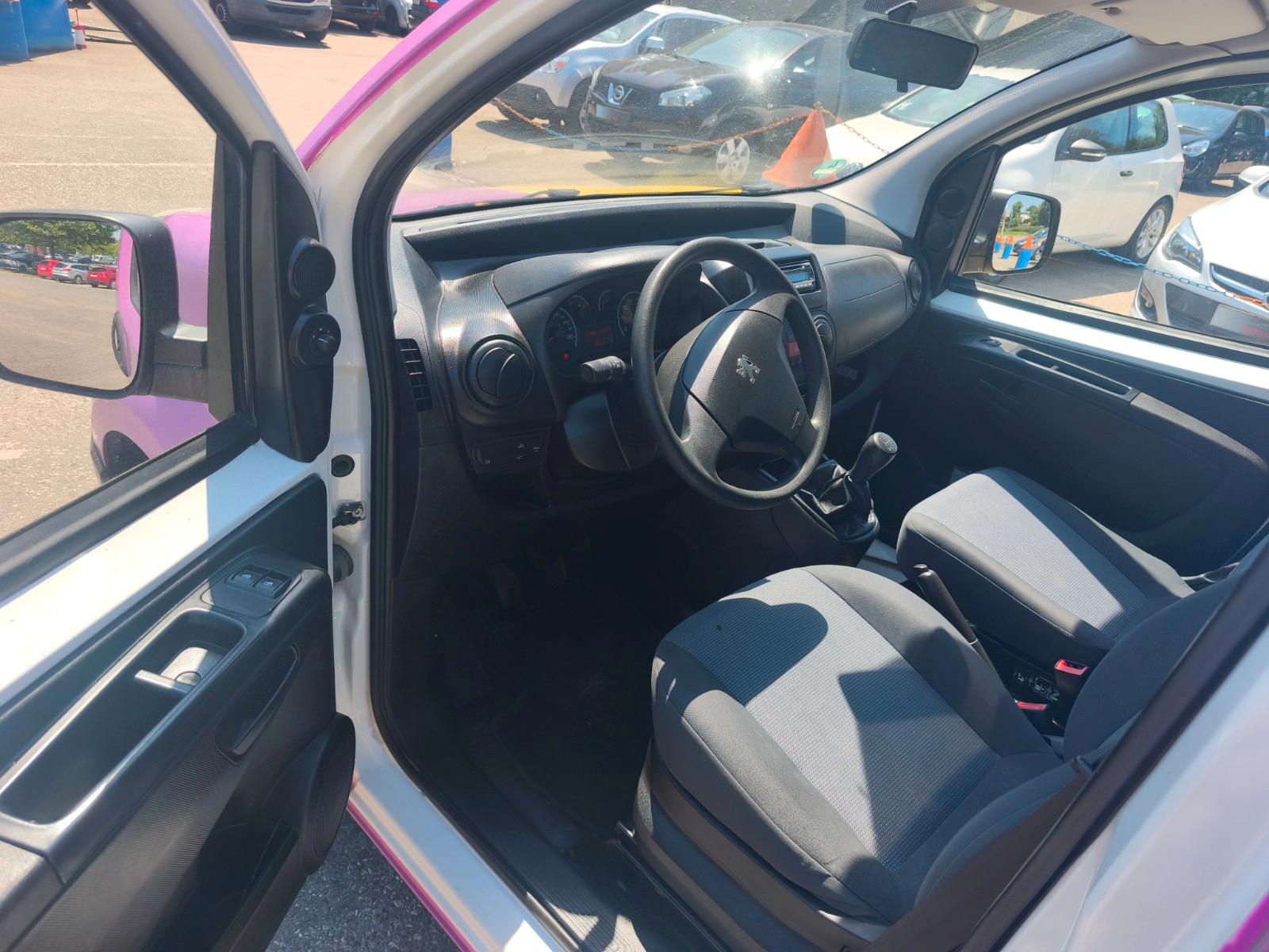 Peugeot Bipper Basis/TÜV bis 05.2028/1 Hand