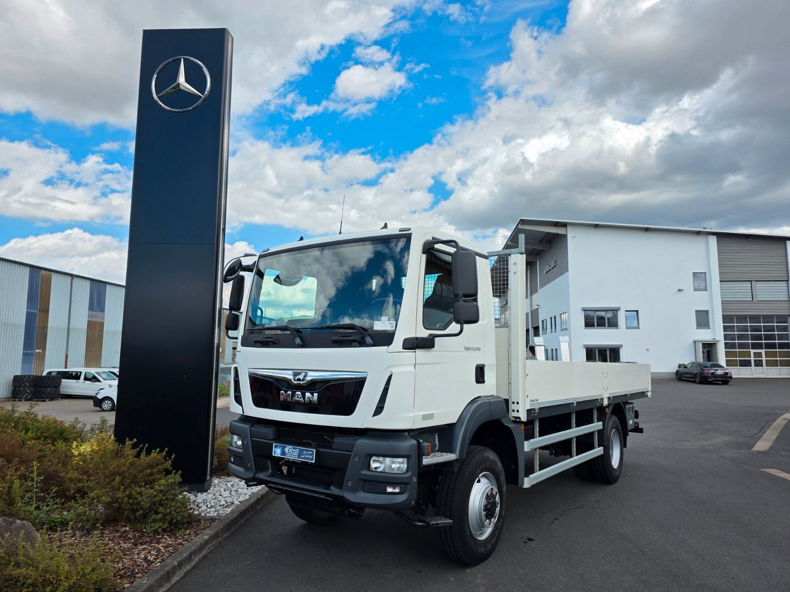 Fahrzeugabbildung MAN TGM 13.250 4x4 BL Allrad 37.917km Klima 3 Sitze