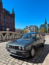 BMW E30 320i Coupé/Limo VFL | 2.Hand | M-T... - BMW 320 Coupé E30 320i mit Benzin-Antrieb