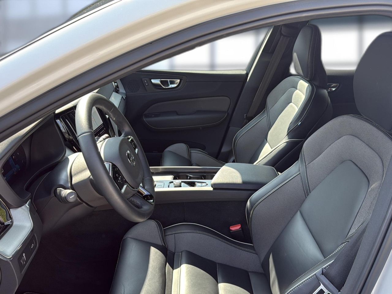 Volvo XC 60 R Design 2WD Bluetooth Navi LED Klima foto 10