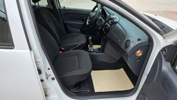 Dacia Sandero - 8