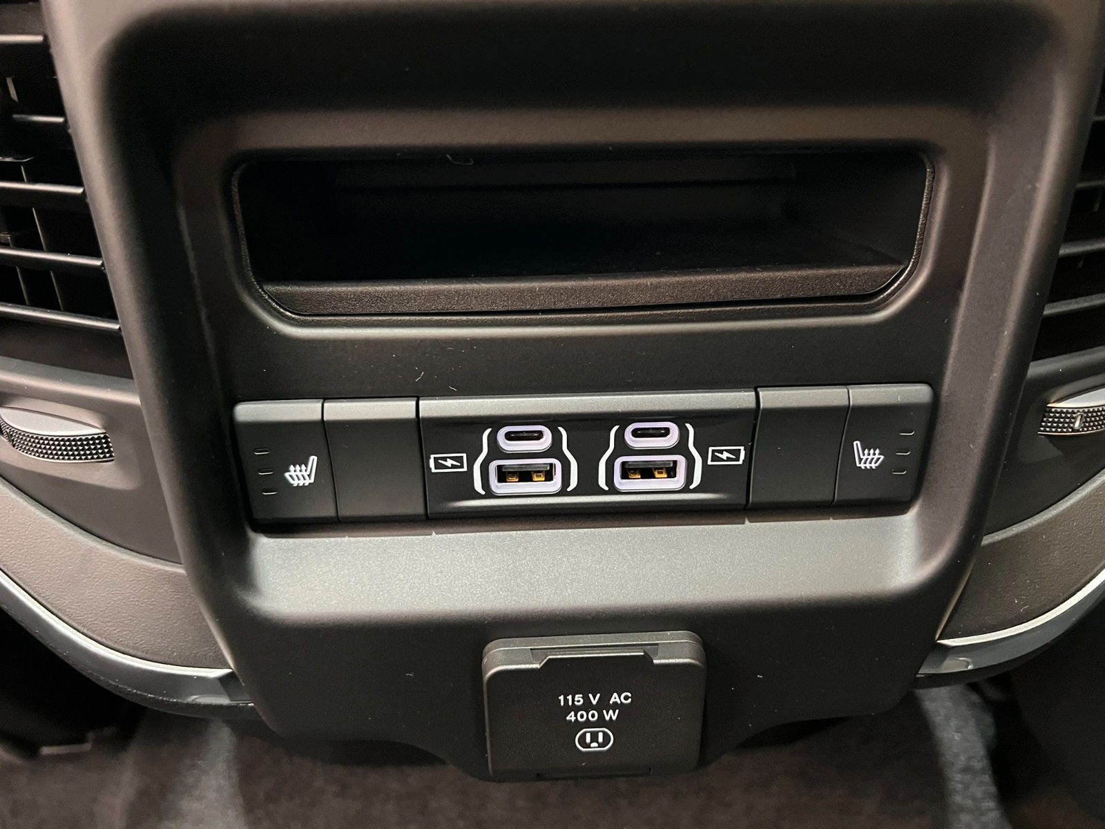 Fahrzeugabbildung Dodge RAM 1500 Laramie Night Premium RTR Umbau