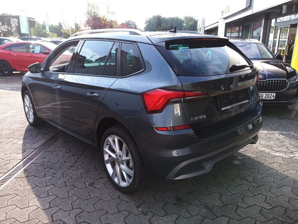 Fahrzeugabbildung SKODA Kamiq 1.5 TSI DSG Clever+Navi+PDC+Kamera+AHK