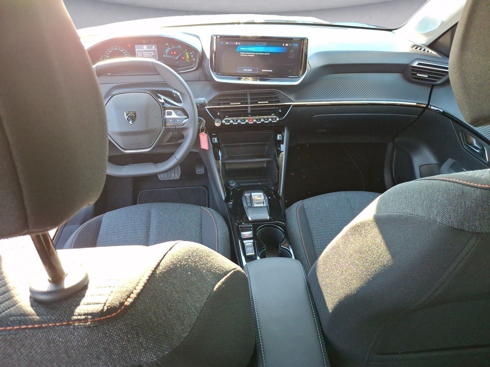 Peugeot 208 - Bild 11