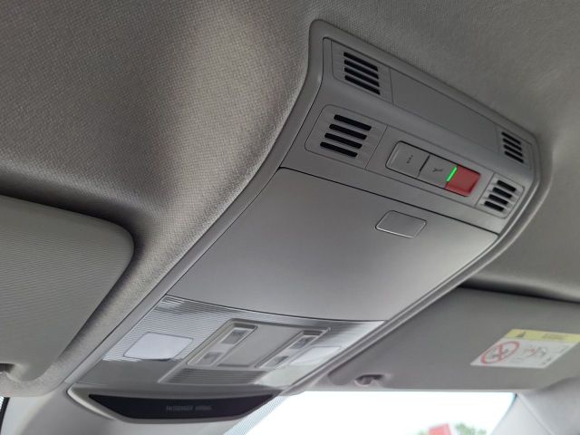 Fabia 1.0 MPI Essence ParkPilot Klima Bluetooth