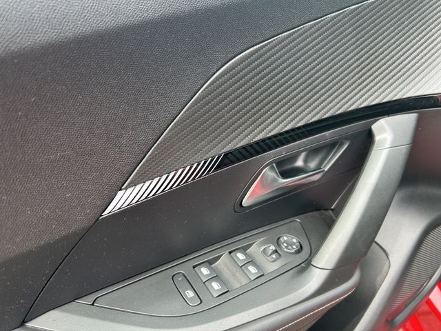 Peugeot 2008 1.2 PureTech 130 Allure LED+SHZ+PDC