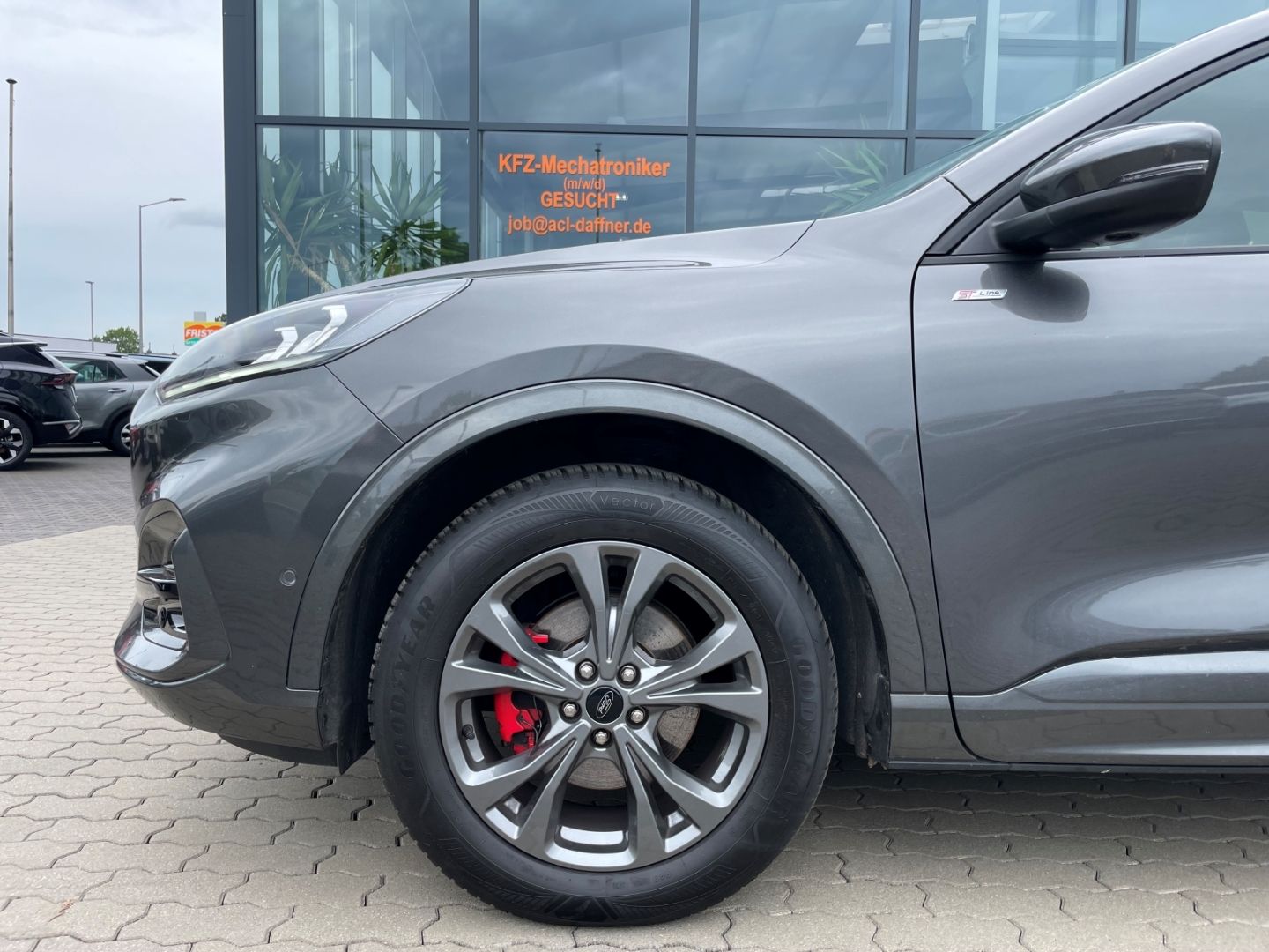 Fahrzeugabbildung Ford Kuga ST-Line X LED B&O elek Sitze und Heckkl
