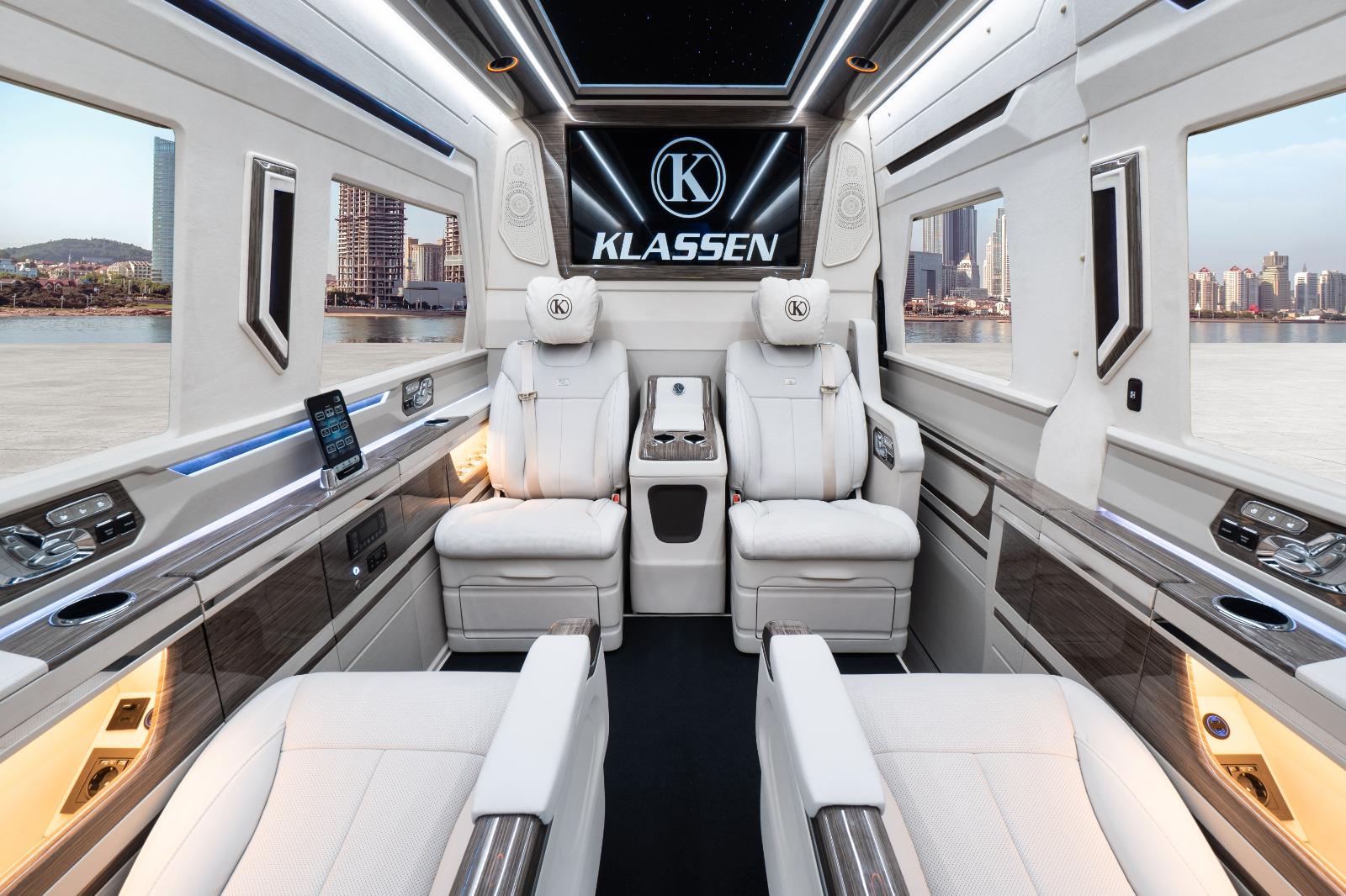 showroom-image-top