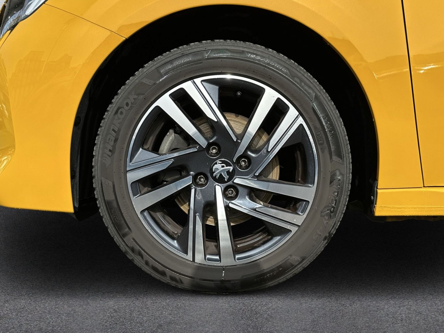 Fahrzeugabbildung Peugeot 208 Active Pack DAB SHZ Spurhalteass. Verkehrsze