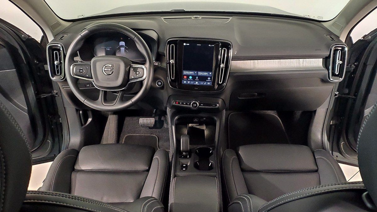 Volvo VOLVO Xc40 B3 Mild Hybrid Automatico Core imagem 2