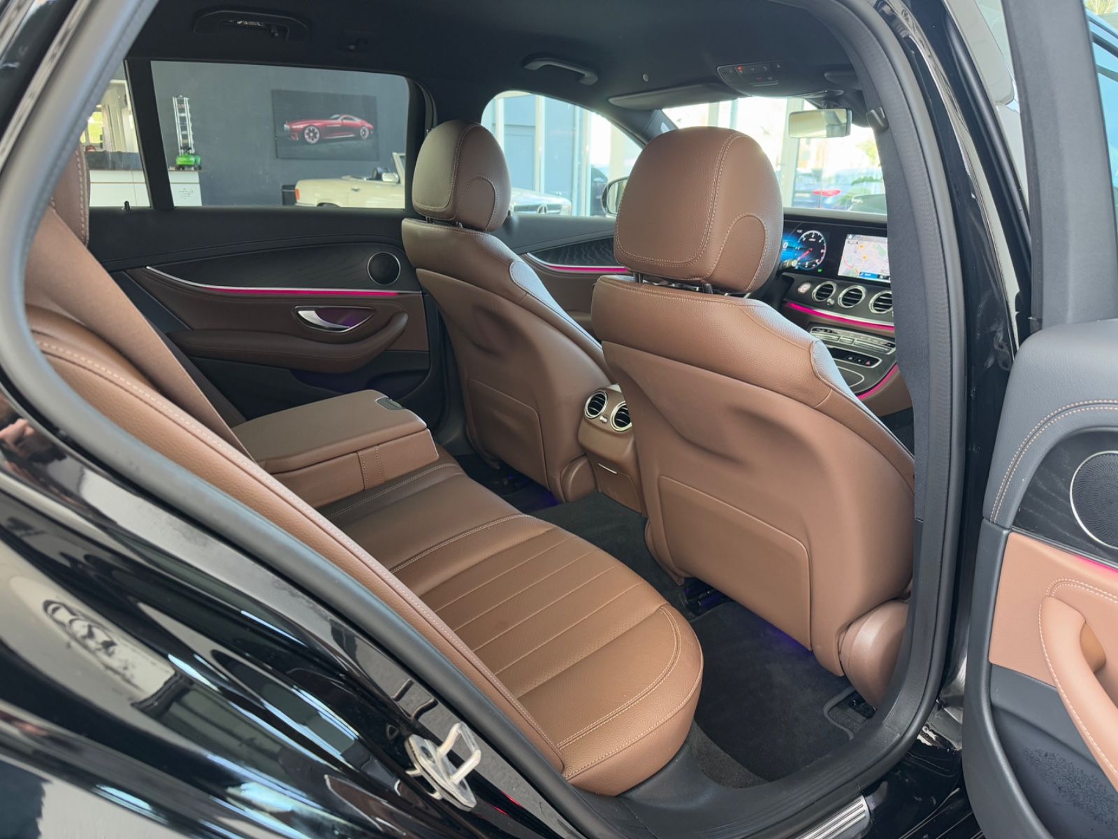 Mercedes-Benz E 200 T d AMG EXCLUSIVE STANDH 360°KAMERA SHZ foto 18
