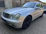 Mercedes-Benz C 180 Limousine Kompressor /Klima/Navi/ - Mercedes-Benz C 180 aus 2003: Kompressor