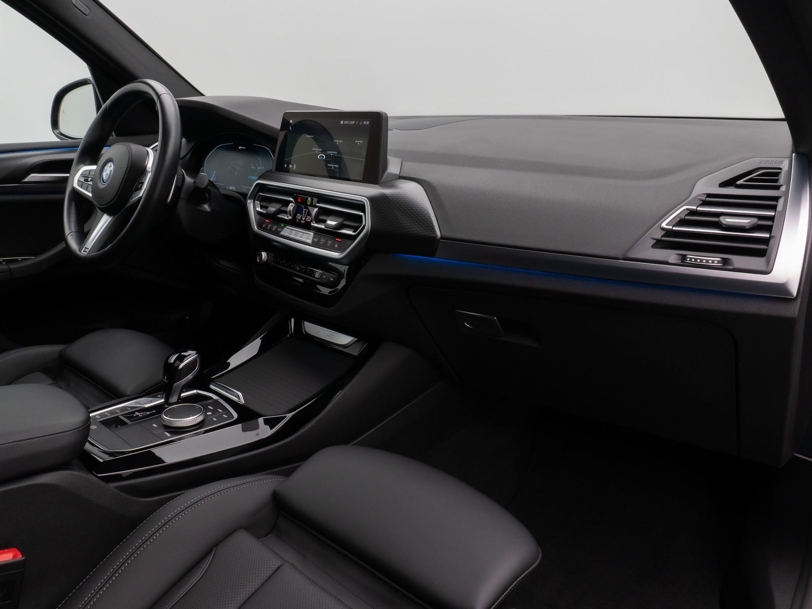 Fahrzeugabbildung BMW X3 xD30e M Sport Panorama Laser 360°HUD Komfort