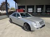 Mercedes-Benz Mercedes E220 CDI Elegance | Nur 69.000 km... - Mercedes-Benz E 220 aus 2004: Cdi