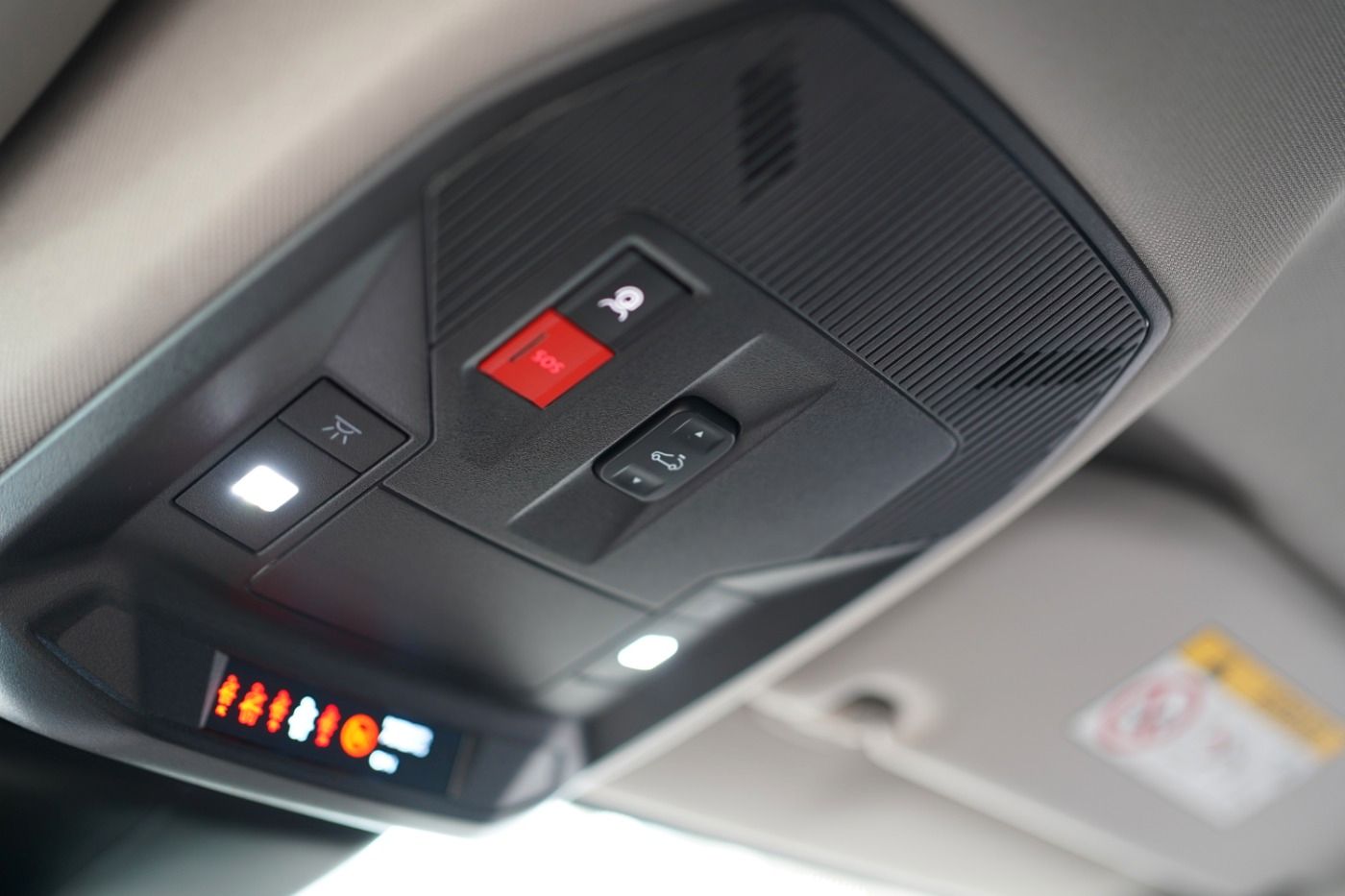 Fahrzeugabbildung Citroën C5 X PureTech 180 EAT8 Shine Pack Automatik Navi