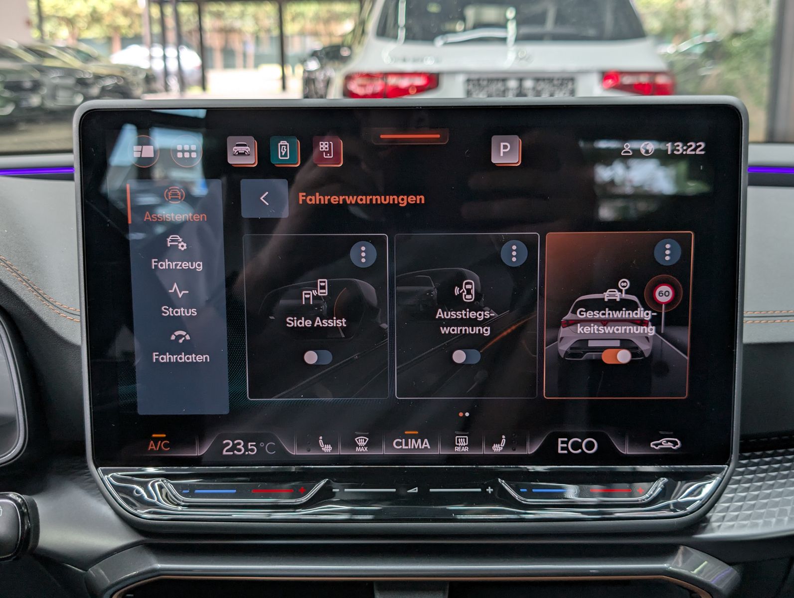Fahrzeugabbildung CUPRA Leon 1.5 e-Hybrid ACC APP MATRIX EDGE SoH100%
