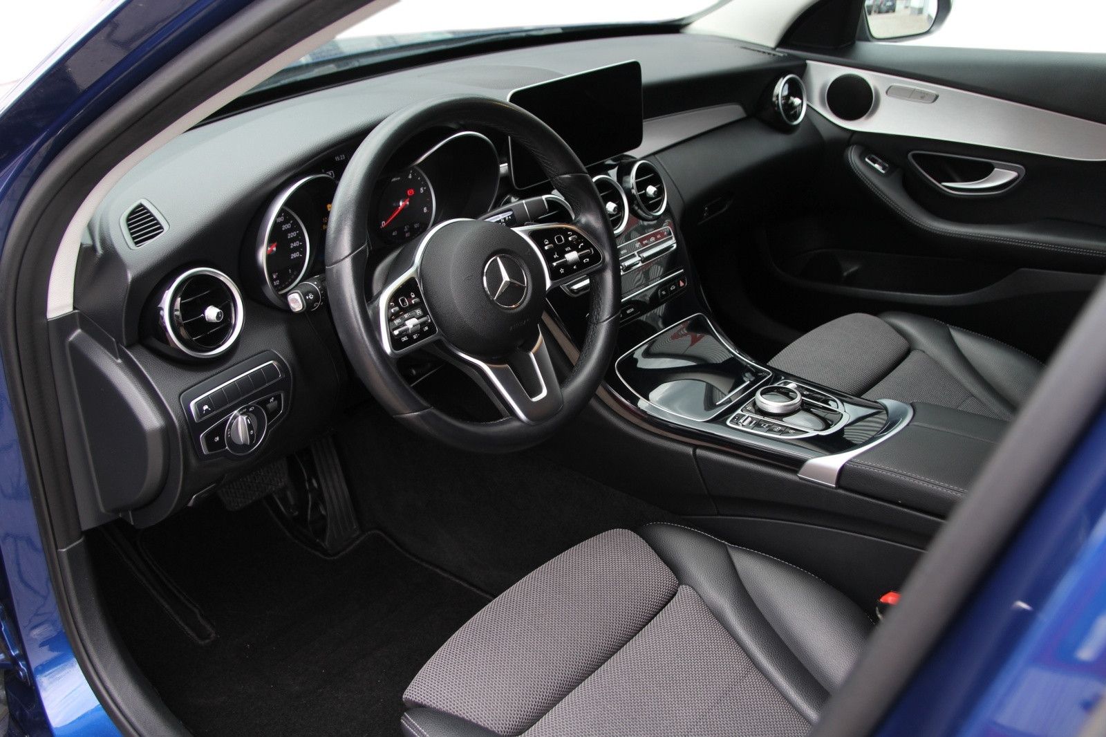 Mercedes-Benz C 220 T d Avantgarde/LED/ Kamera/ Alu/Spur/Totw. foto 8