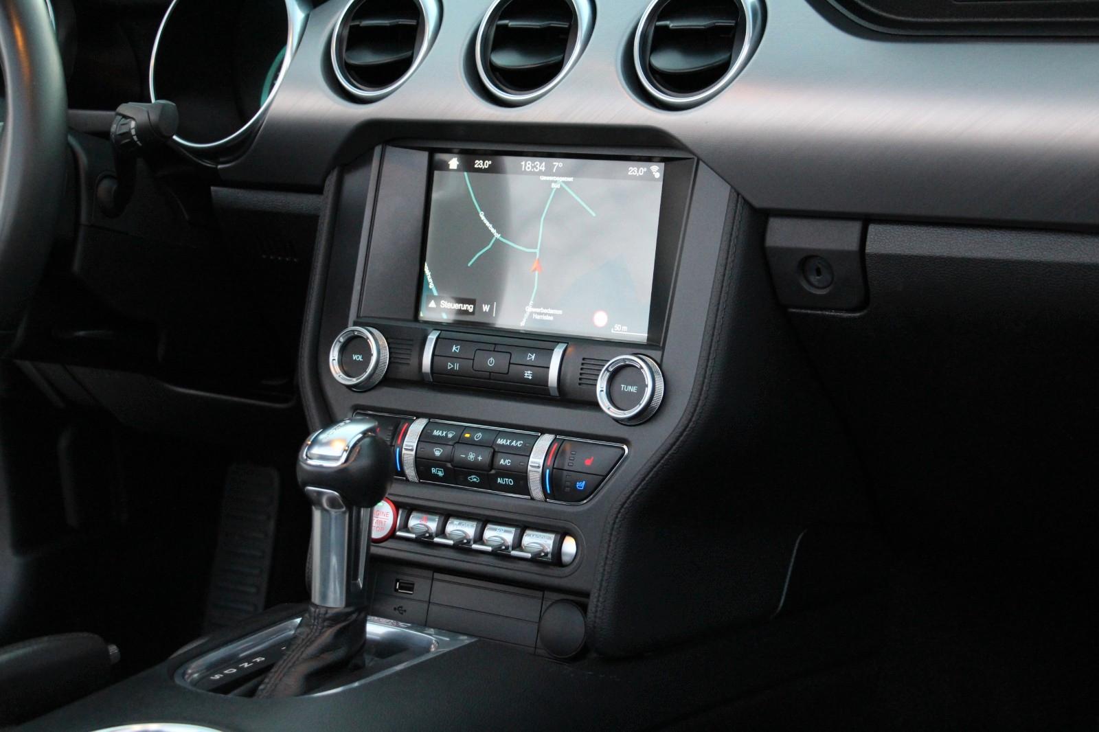 Ford Mustang 2.3 EcoBoost Cabrio / Premiumpaket
