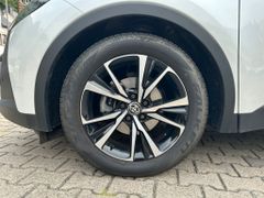 TOYOTA C-HR 1.8 Hybrid Black&White *Inkl. WKR*