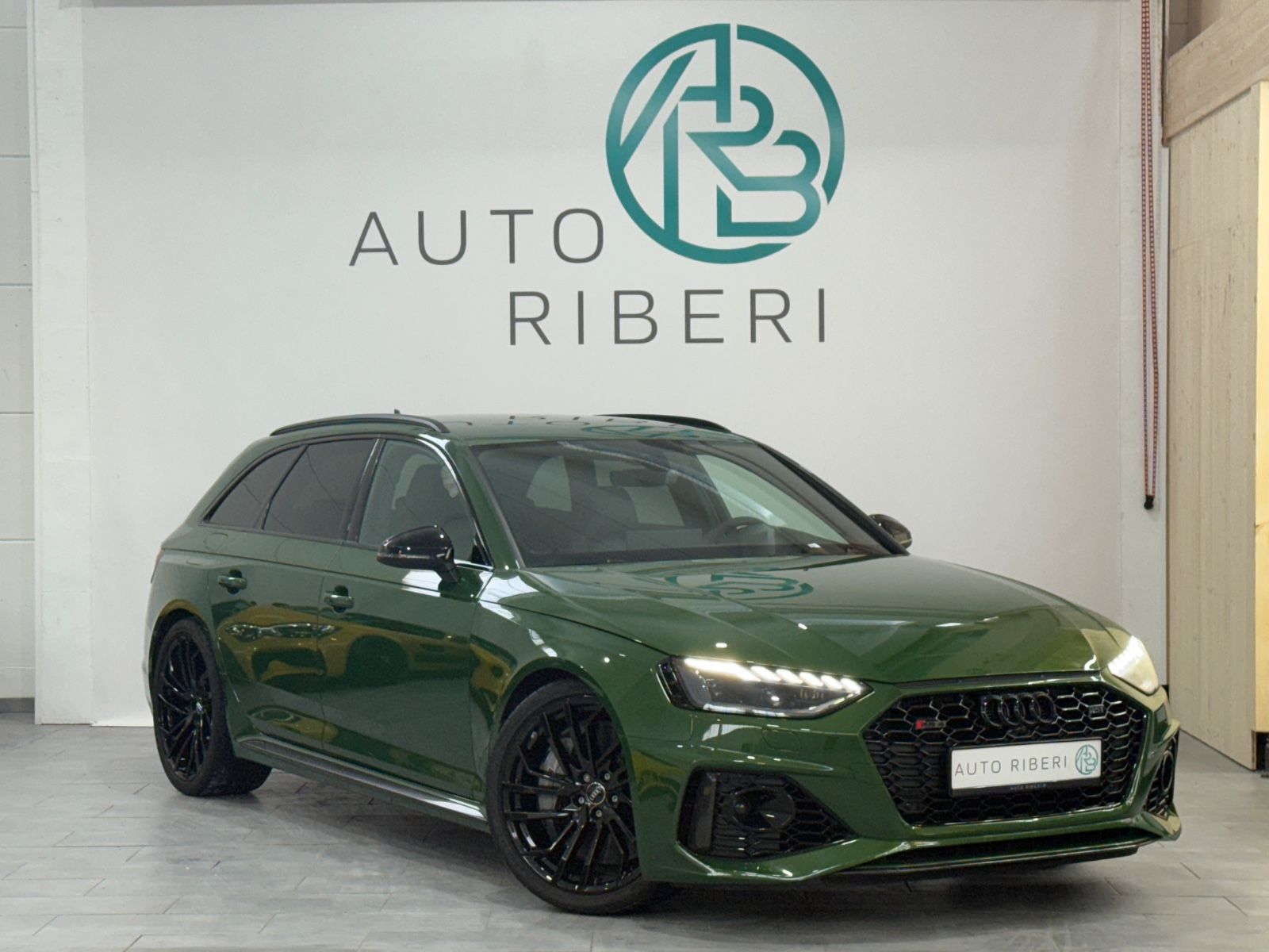 AUDI RS4 Avant 2.9TFSI quattro*ABT*RFK*Carbon*B&amp;O*HUD