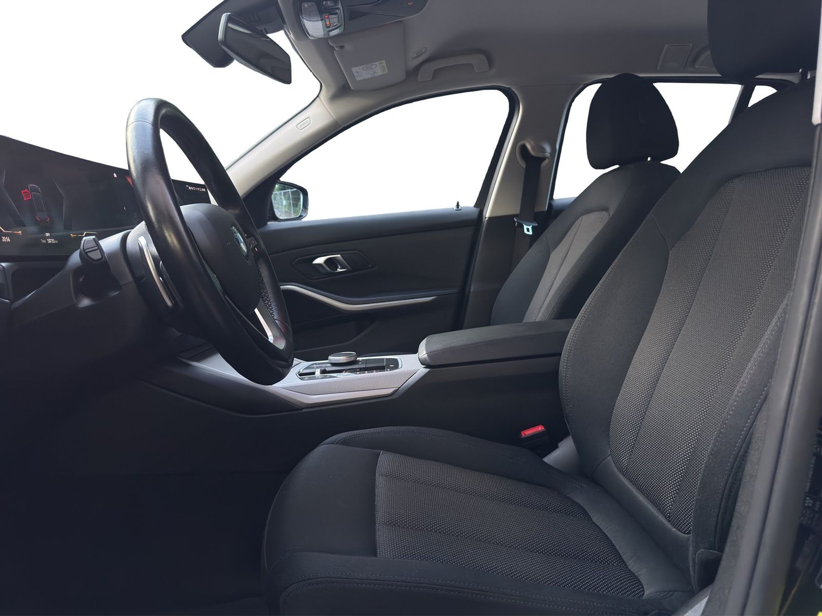BMW 318i Touring foto 7