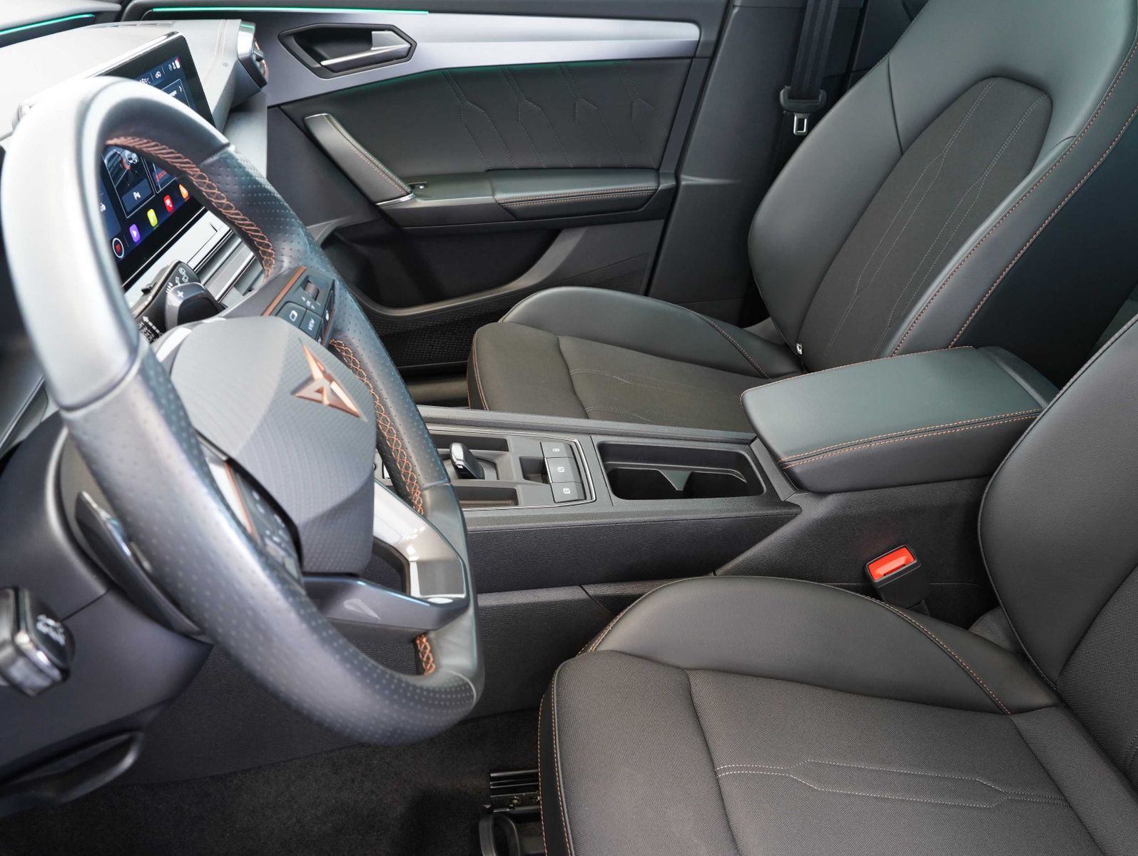 Fahrzeugabbildung CUPRA Formentor 1.5 TSI DSG LED/CARPLAY/KAMERA/PANO