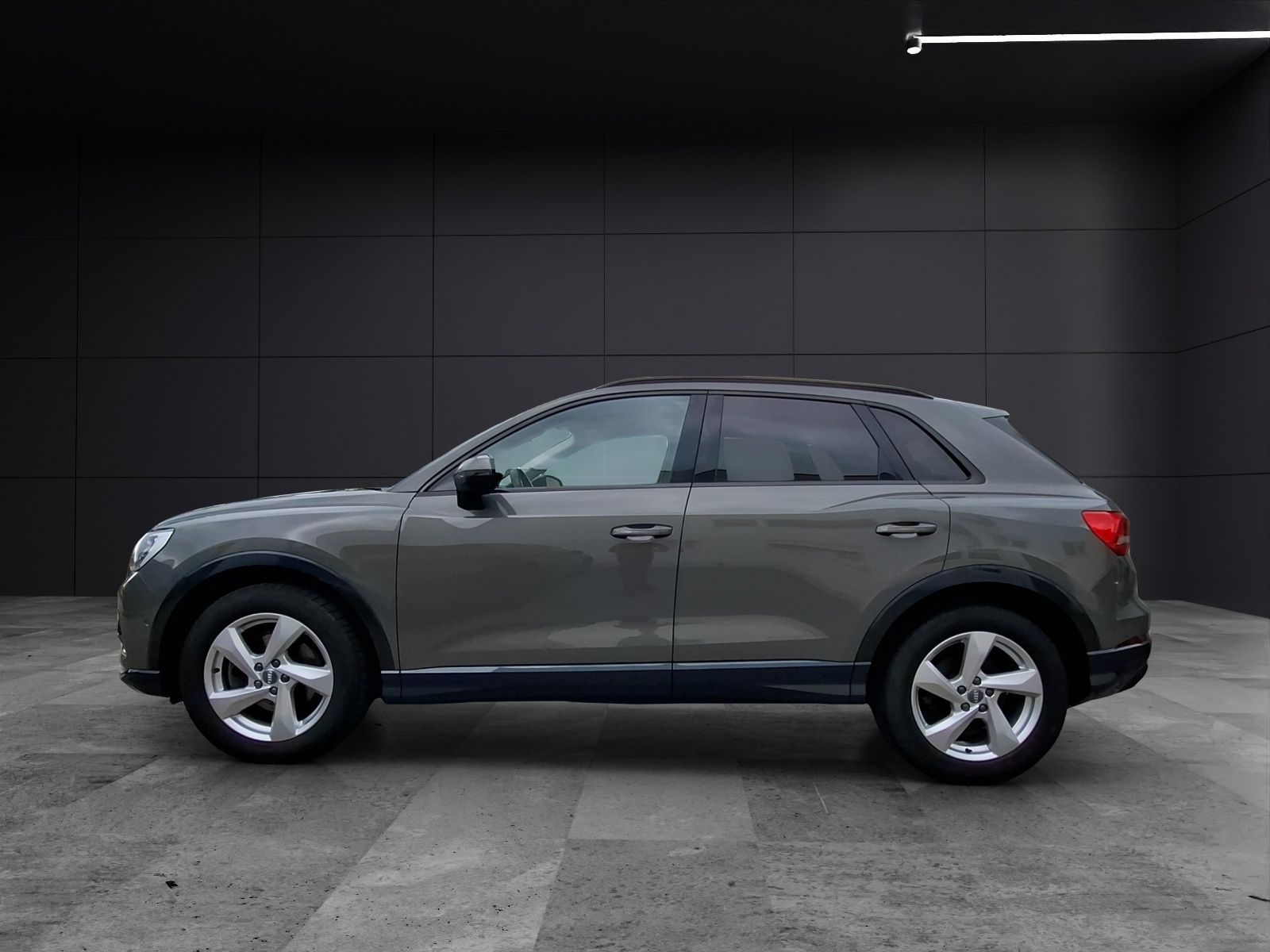Fahrzeugabbildung Audi Q3 40 TFSI advanced S-tronic quattro LED AVC ACC