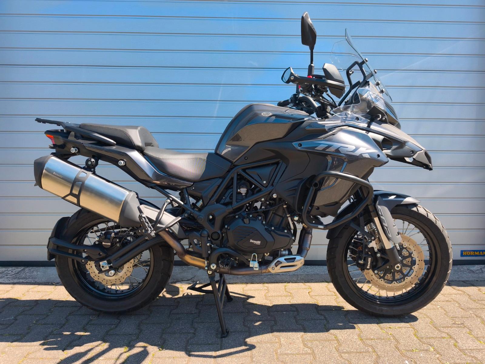 Benelli TRK 502 X Neuzustand Scheckheft Werksgarantie