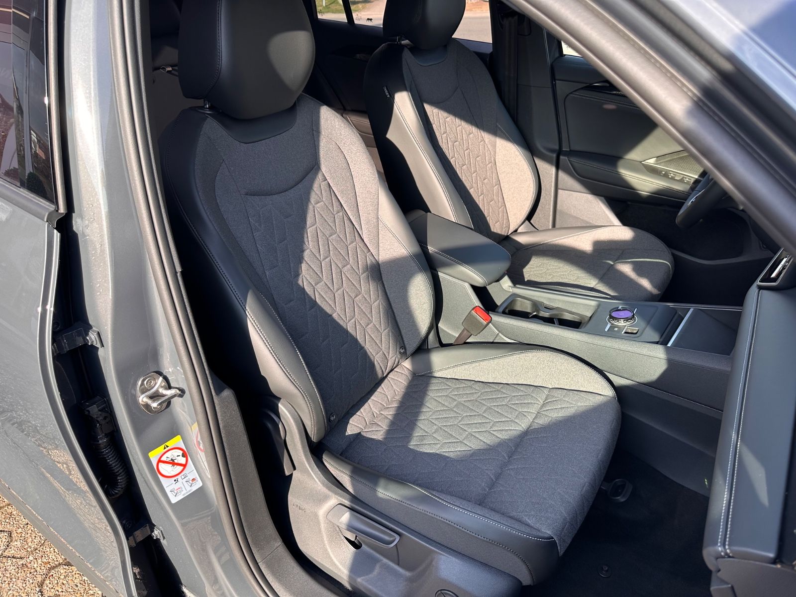 Fahrzeugabbildung Volkswagen Tiguan Life 1.5 e-Hybrid DSG ACC/APP/PDC/LED+