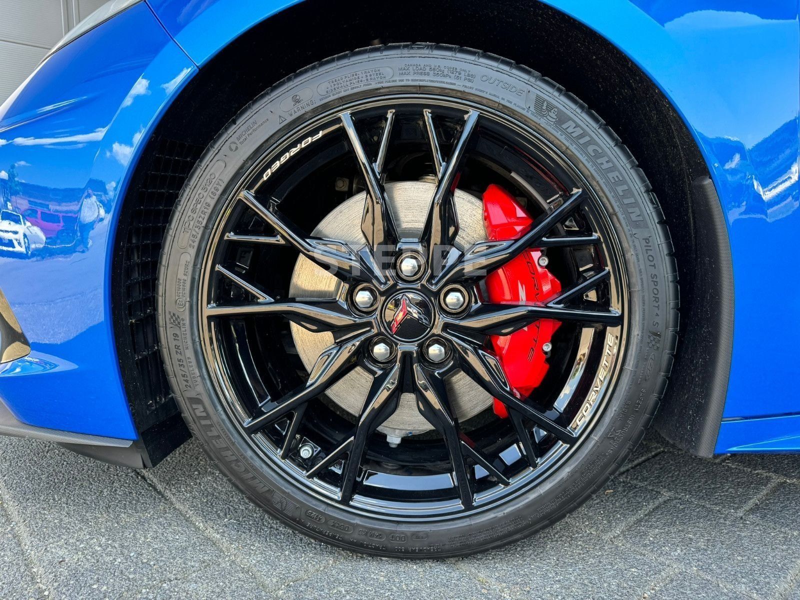 Corvette C8 Stingray Coupe 6,2 V8 3LT Europamodell STEPPE