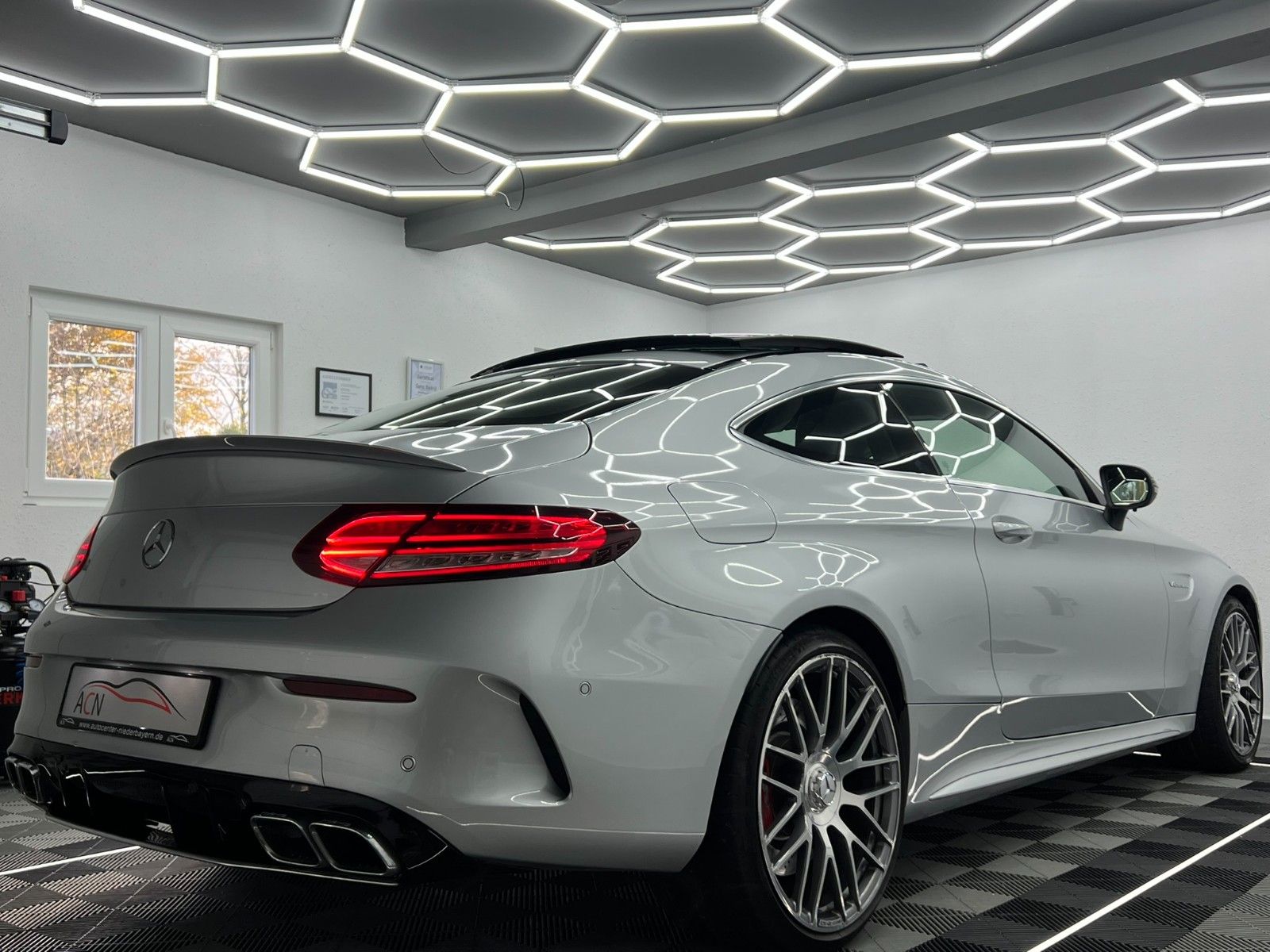 Fahrzeugabbildung Mercedes-Benz C 63 S AMG/DRIVERS PACKAGE/AMG ABGAS./BURMESTER