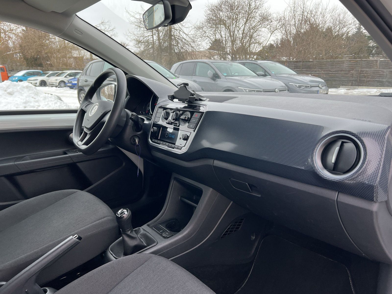 Fahrzeugabbildung Volkswagen up! 1.0 move up! 5-TÜREN KLIMA DAB+