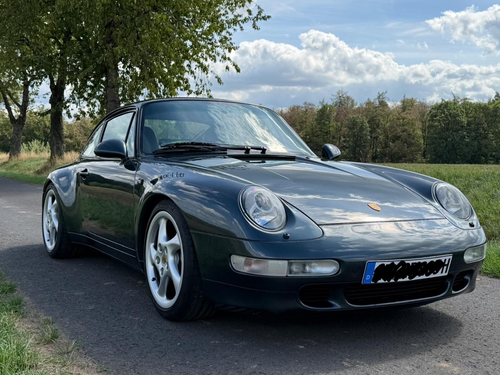 Porsche 993 Carrera 4 Coupé Aventuragrün H-Kennzeichen